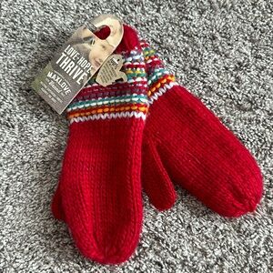 Maxlove Brand The Maddie Mittens 100% Acrylic Knit Mittens Gloves Red Stripe NWT